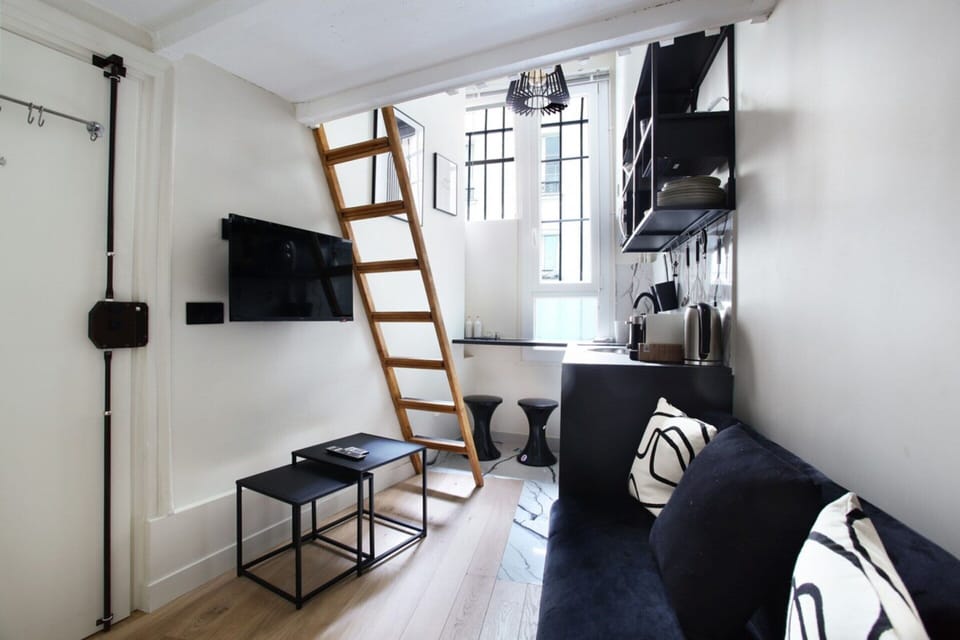 Apartment | Living area