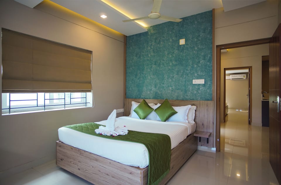 Family Double Room, Balcony | Laptop workspace, iron/ironing board