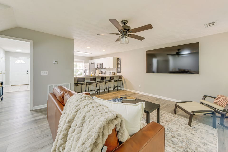 Apartment (3 Bedrooms) | Front of property