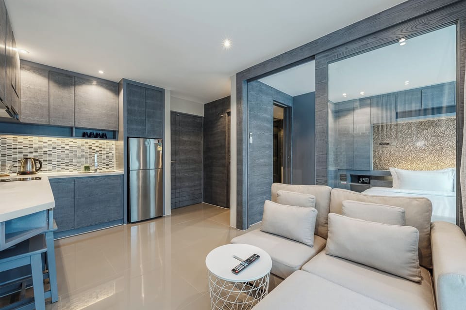 Apartment, Balcony | Living area
