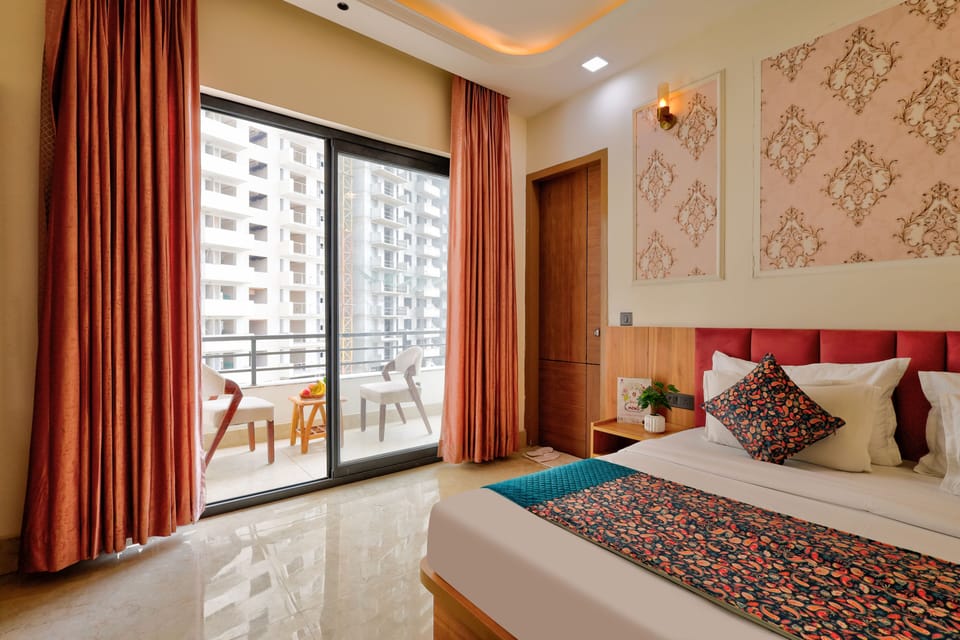 Deluxe Double Room, Balcony, City View | Balcony