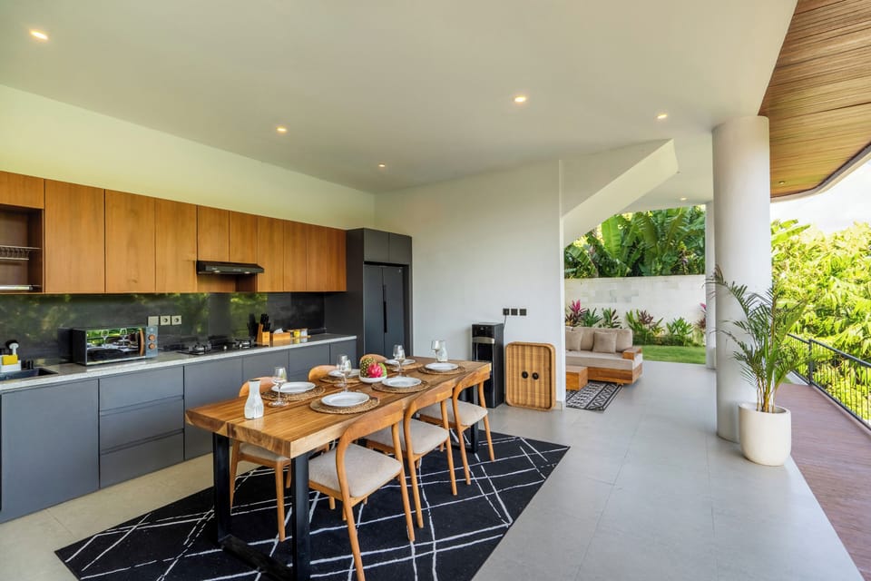 Villa | Dining room