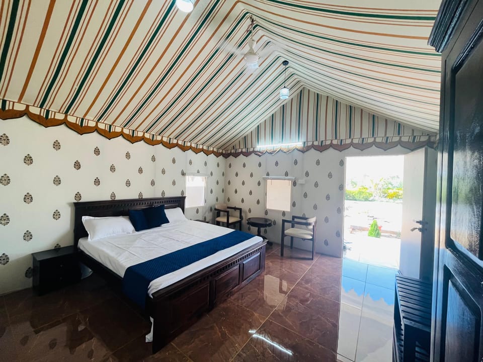 Luxury Tent, Patio, Garden View | Desk, laptop workspace, free WiFi