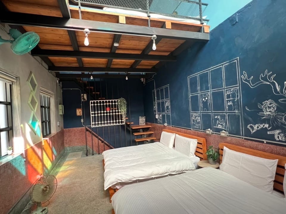 Gallery House, Balcony, City View | Blackout drapes, free WiFi