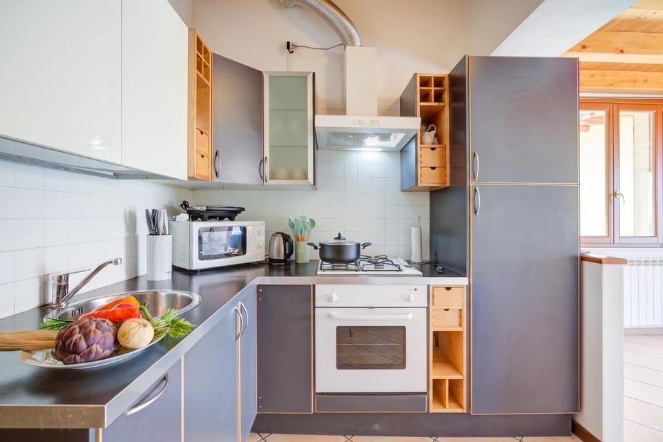 Standard Apartment, 2 Bedrooms, Microwave, Mountainside (Eden House - Terrace & View Lake) | Dining