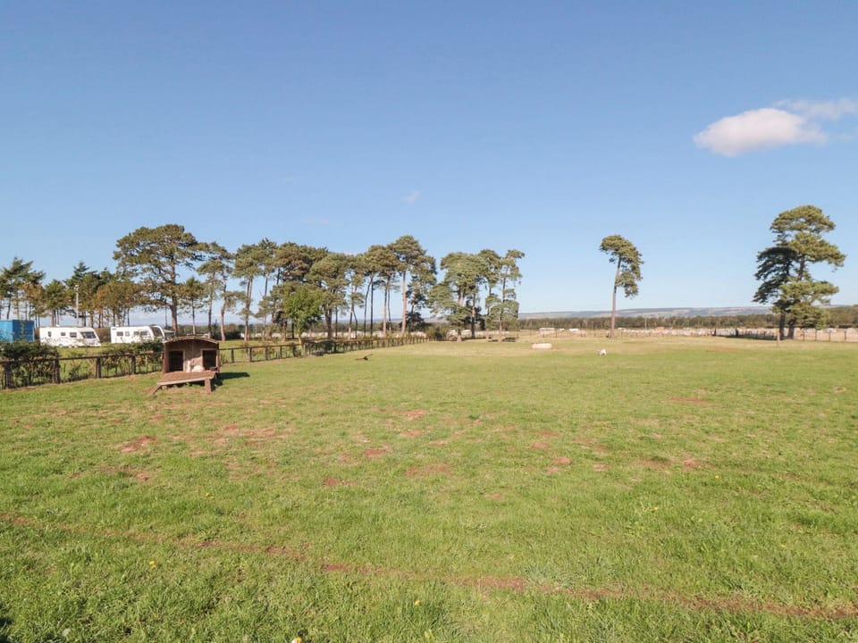 Cottage | Property grounds