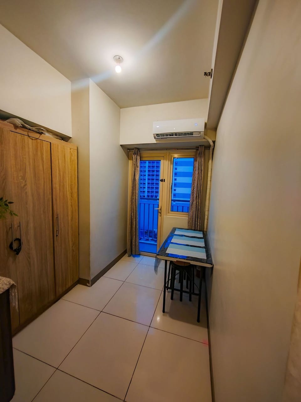 Signature Condo, 1 Bedroom, Non Smoking, Kitchen | In-room dining