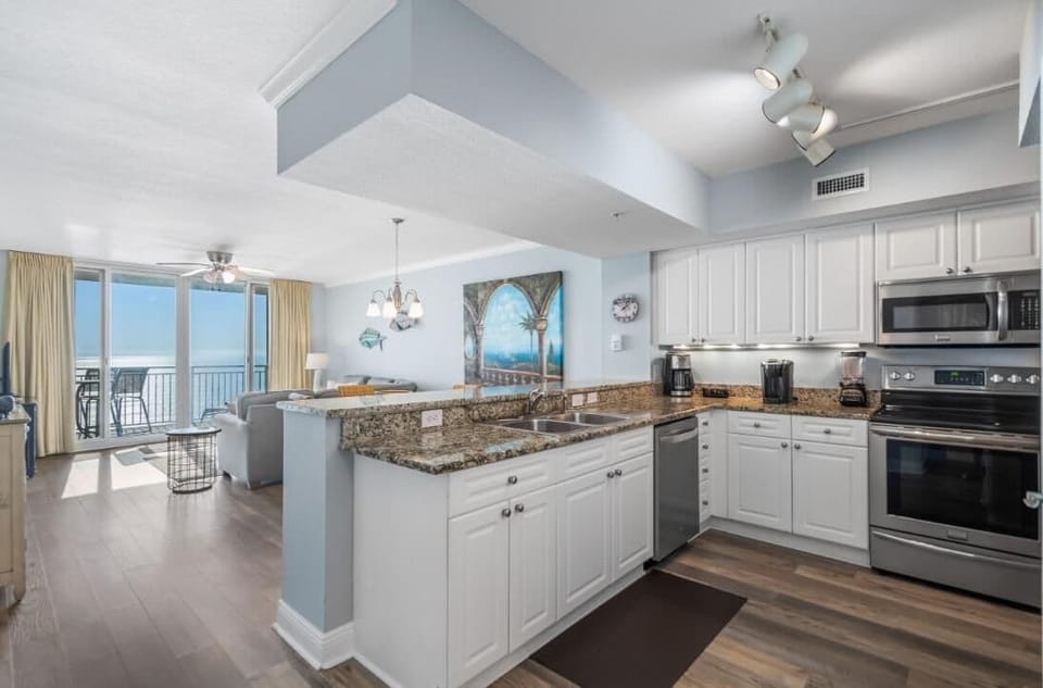 Condo, Multiple Beds (Emerald Beach 1631) | Private kitchen | Oven, toaster, cookware/dishes/utensils