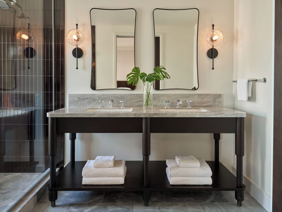 Suite, 1 Bedroom, Bay View | Bathroom | Designer toiletries, hair dryer, bathrobes, slippers