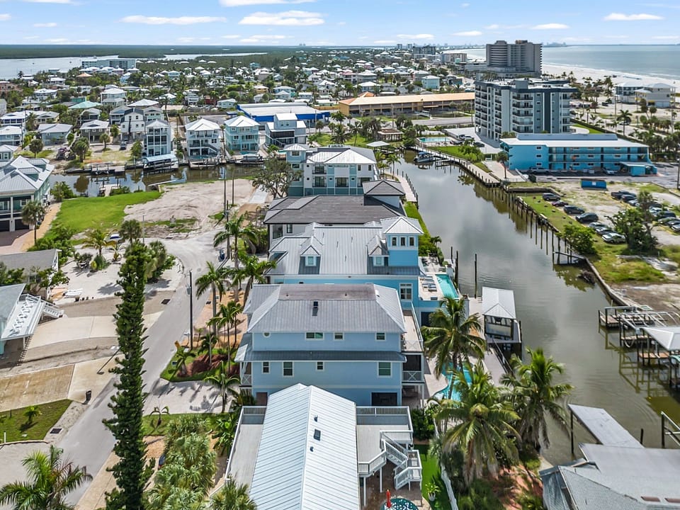 House, 5 Bedrooms | Aerial view