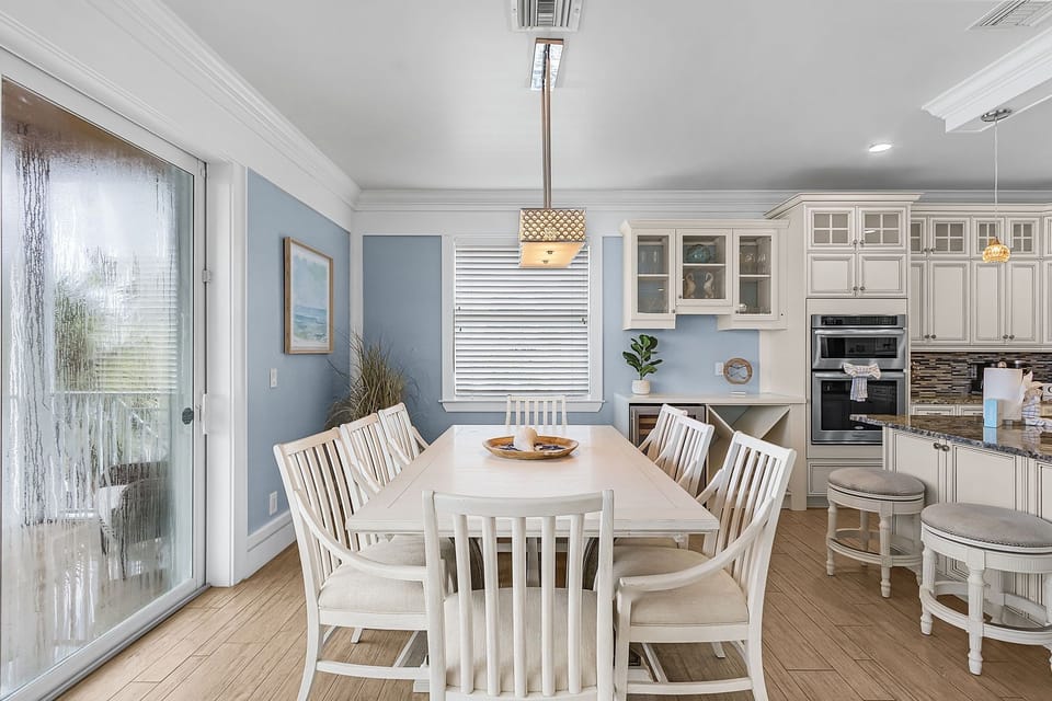 House, 5 Bedrooms | Dining