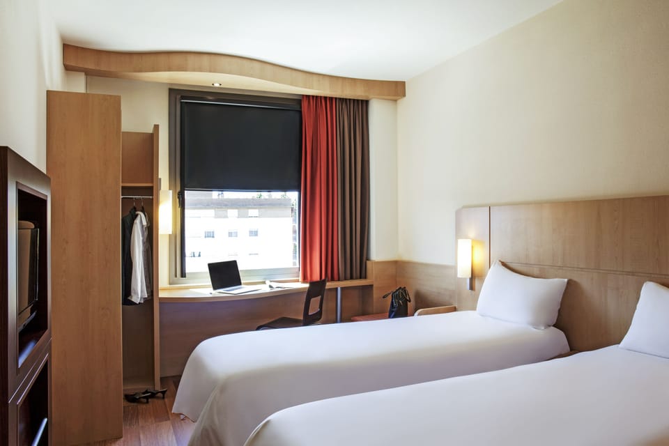 Standard Room, 2 Twin Beds | In-room safe, desk, soundproofing, iron/ironing board