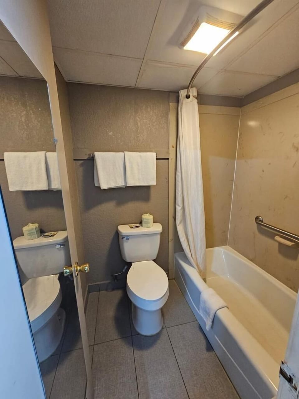 Combined shower/tub, hair dryer