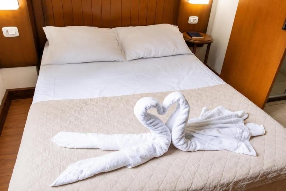 Deluxe Double Room, Mountain View | WiFi (free)