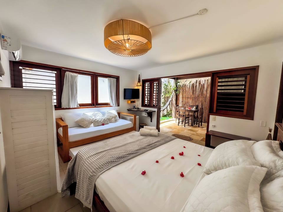 Family Room, Non Smoking, Courtyard Area | In-room safe, free WiFi