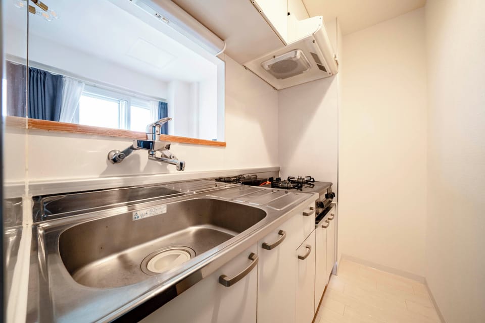 Fridge, microwave, stovetop, electric kettle