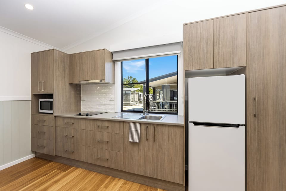 Superior Accessible 2 Bedroom Villa | Private kitchen | Microwave, stovetop, toaster, cookware/dishes/utensils