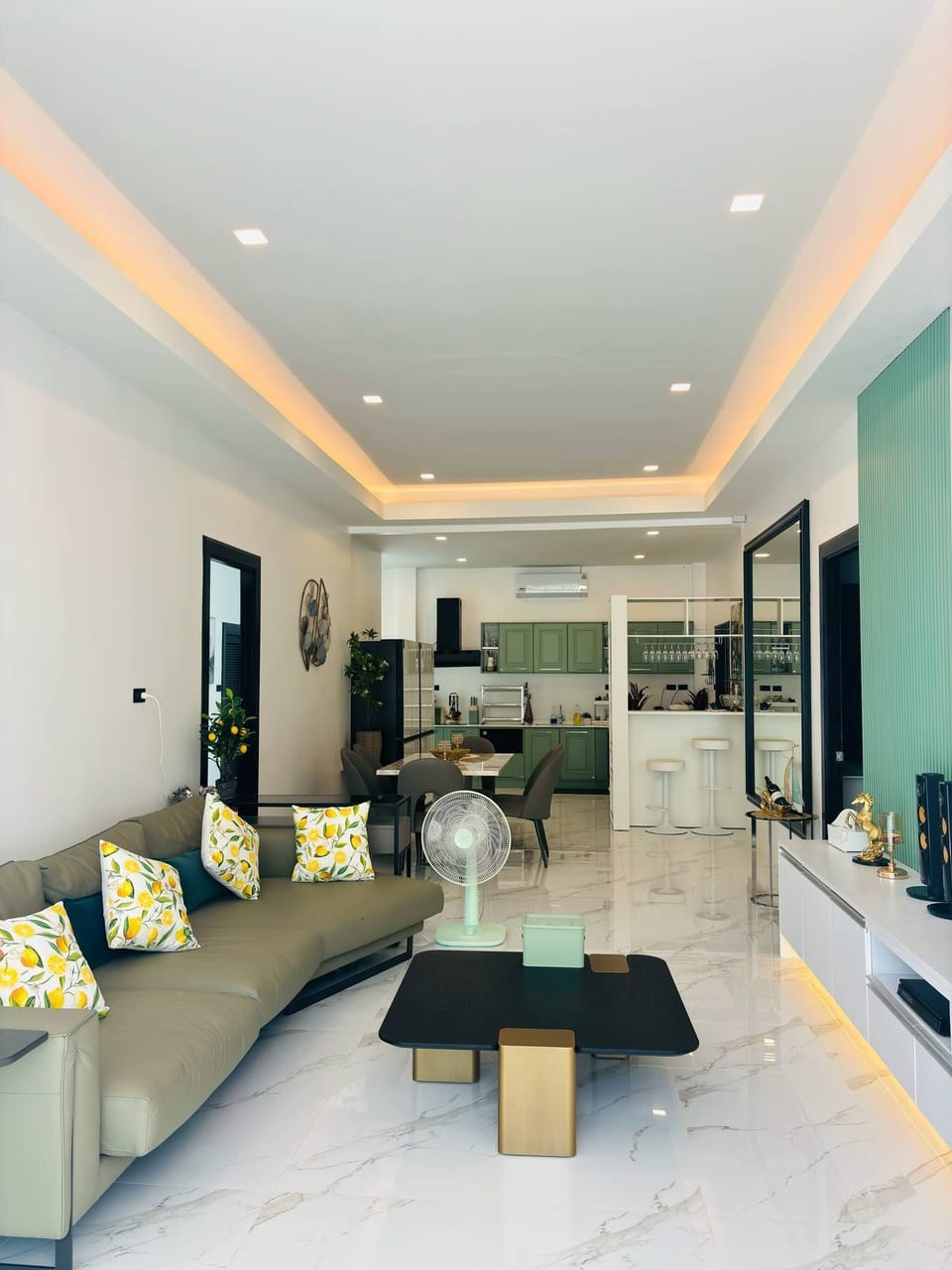 Villa, 5 Bedrooms, Accessible, Smoking | Living room