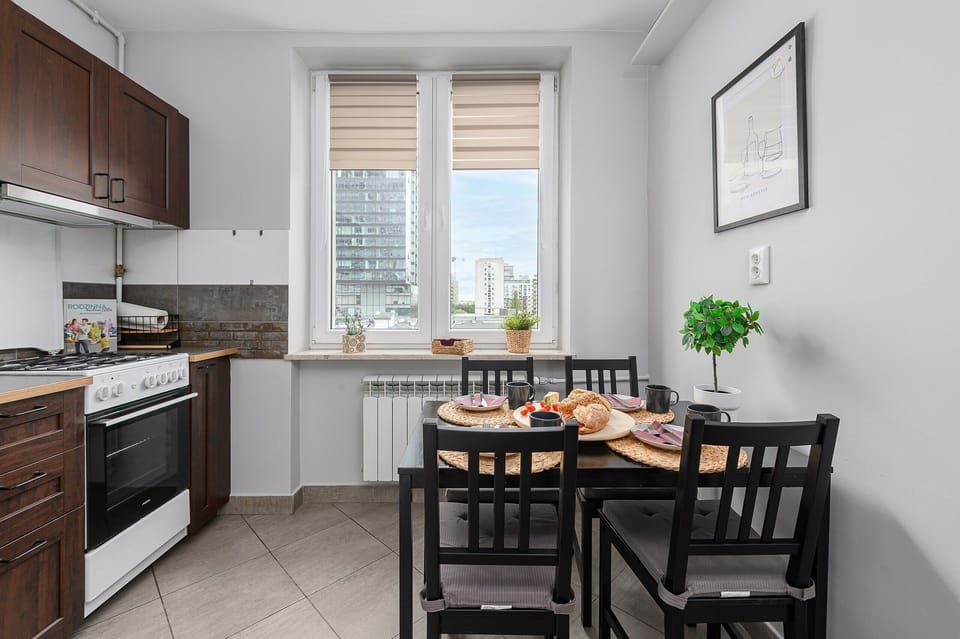 Apartment, 2 Bedrooms, Balcony, City View | Private kitchen | Fridge, microwave, oven, stovetop
