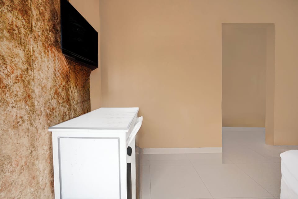 Deluxe Double Room | Free WiFi, bed sheets