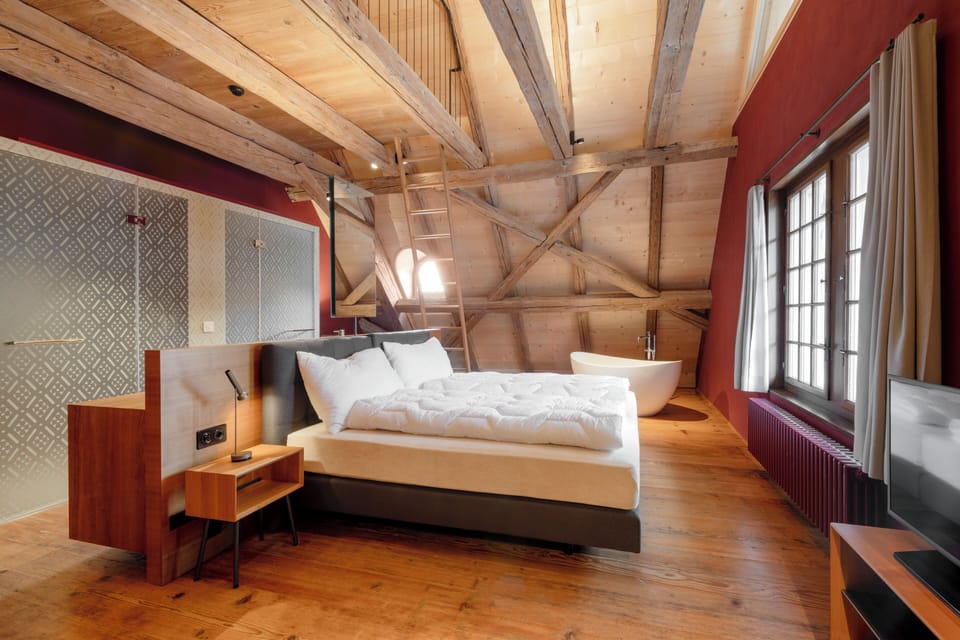 Suite | Desk, laptop workspace, soundproofing, iron/ironing board