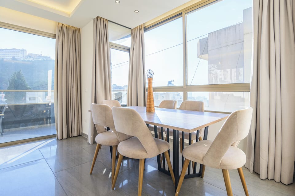 Apartment, 2 Bedrooms, Kitchen, City View | In-room dining