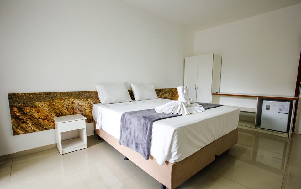 WiFi (free), bed sheets
