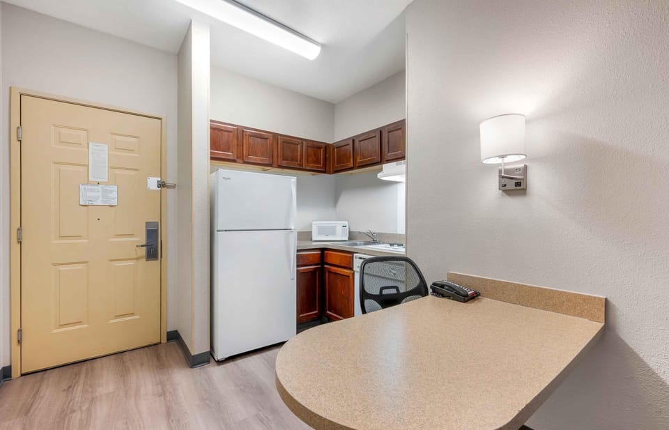 Suite, 1 King Bed with Sofa bed, Non Smoking | Private kitchen | Coffee/tea maker, fridge, microwave, stovetop
