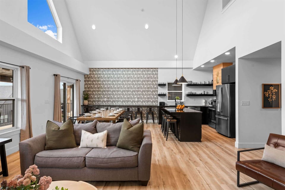 House, Multiple Beds, Hot Tub, Partial Lake View (Pineapple Pointe) | Living area | 50-inch flat-screen TV with digital channels