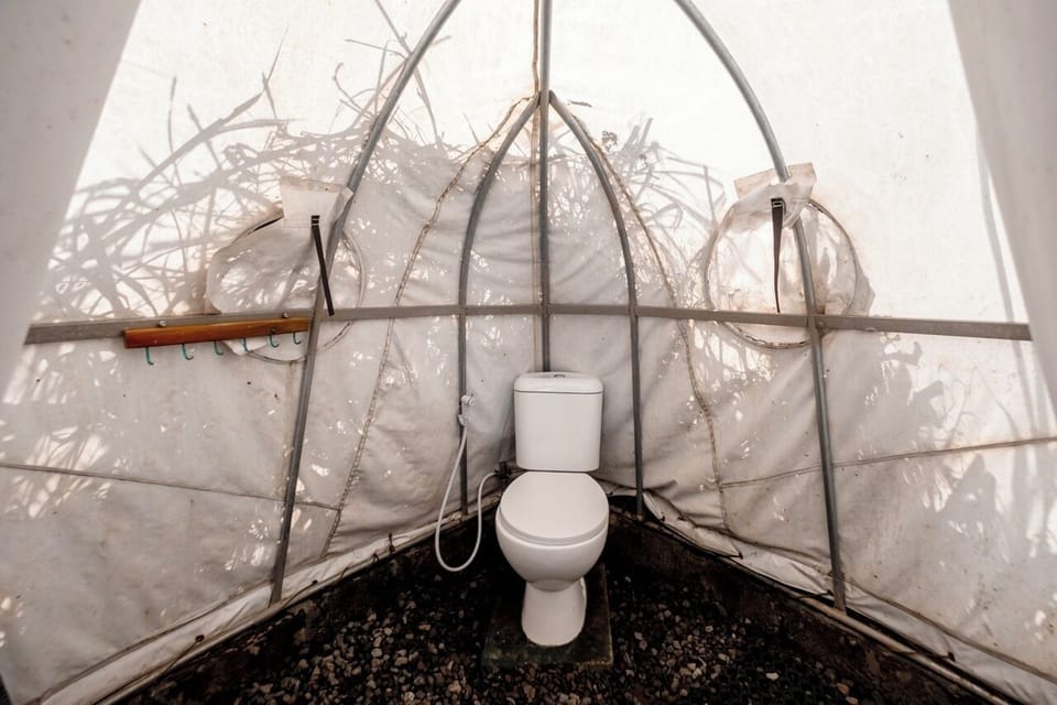 Glamping Room | Bathroom | Shower, rainfall showerhead, free toiletries, soap