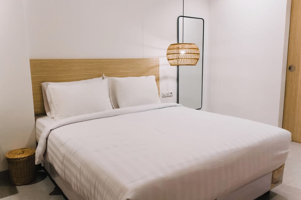 Standard Double Room | Free WiFi, bed sheets