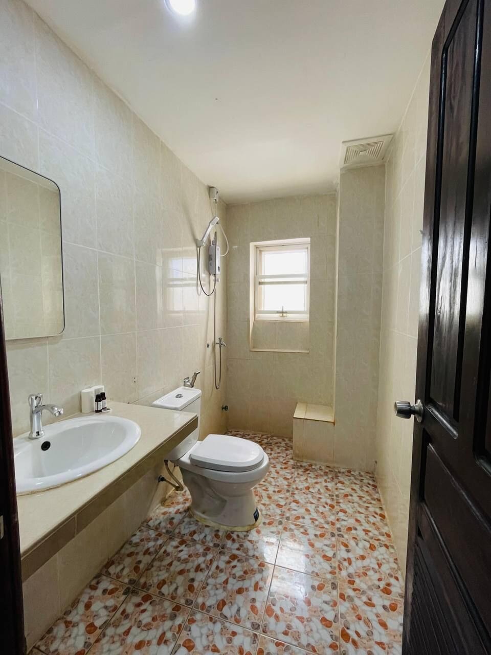 Basic Twin Room, Non Smoking | Room amenity