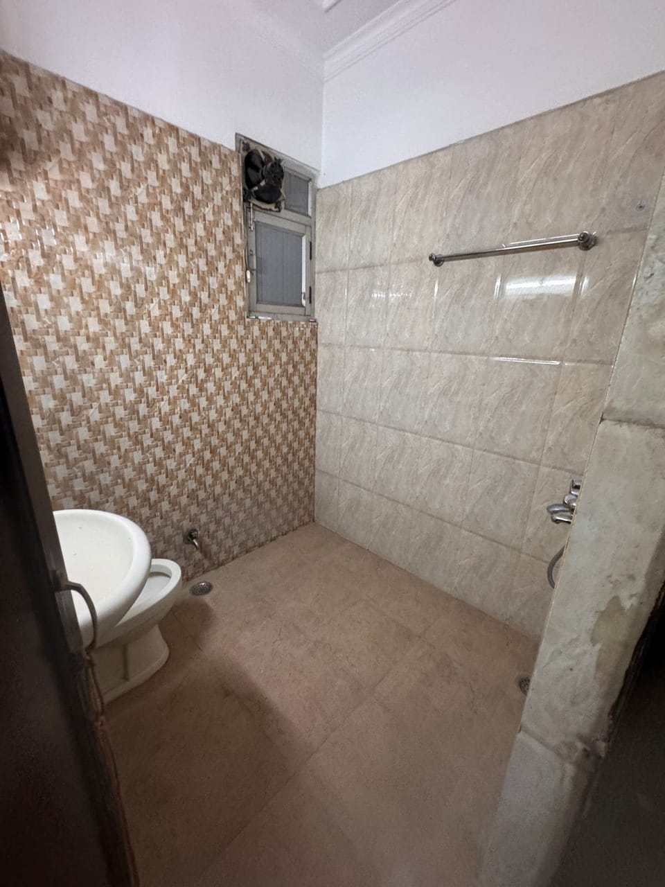 Apartment, Non Smoking, Air conditioning | Bathroom | Free toiletries, towels, soap