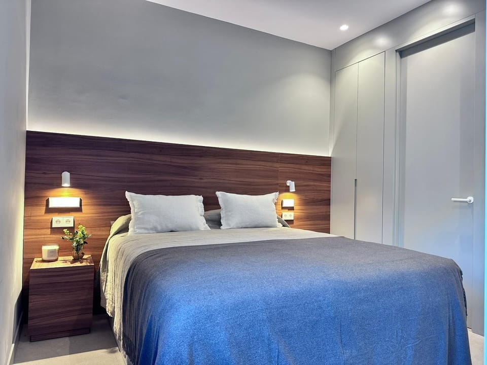 Comfort Apartment, 2 Bedrooms, City View | Blackout drapes, iron/ironing board, free WiFi
