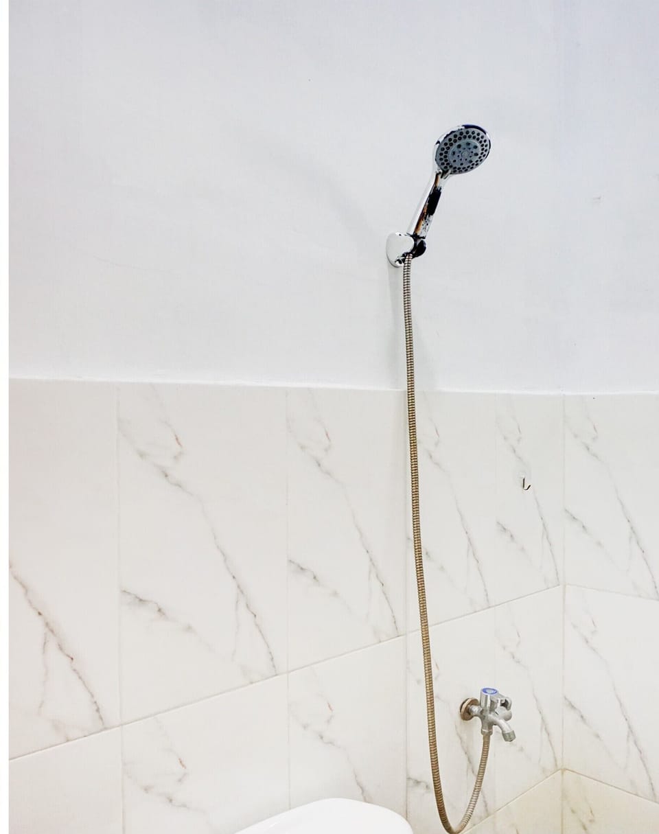 Shower, towels
