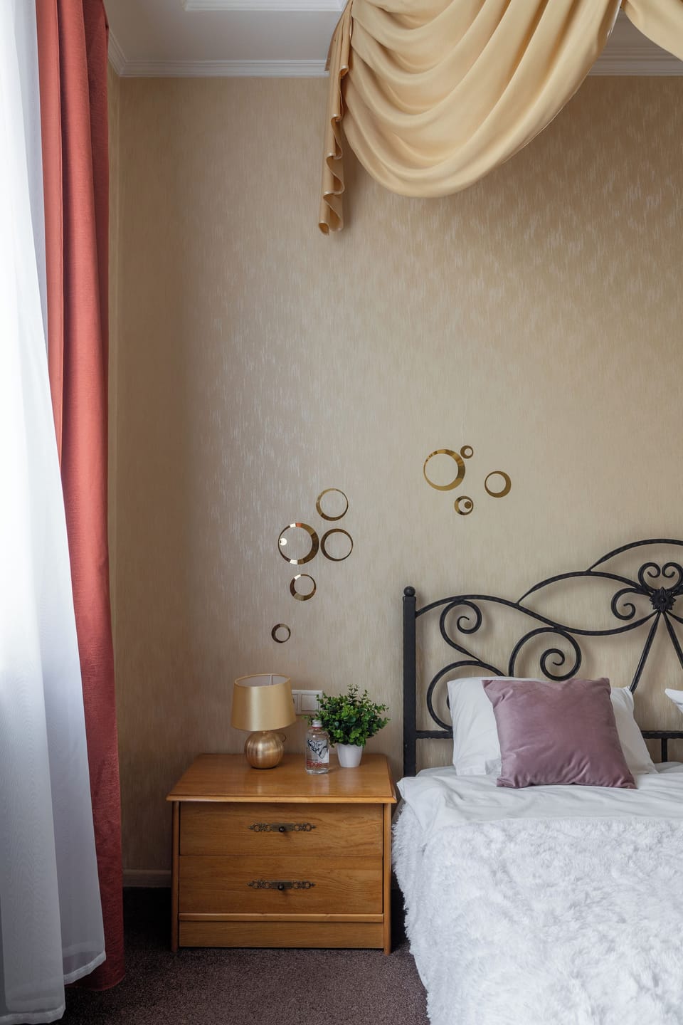 Comfort Apartment, City View | Iron/ironing board, WiFi (free)