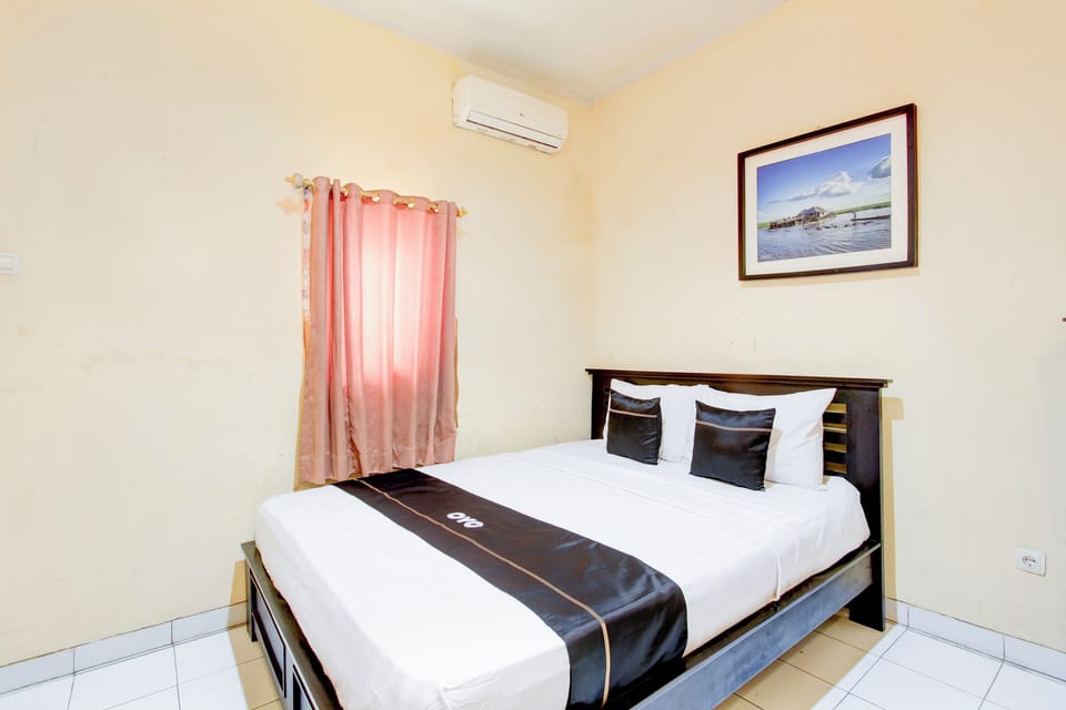 Deluxe Double Room | Free WiFi, bed sheets