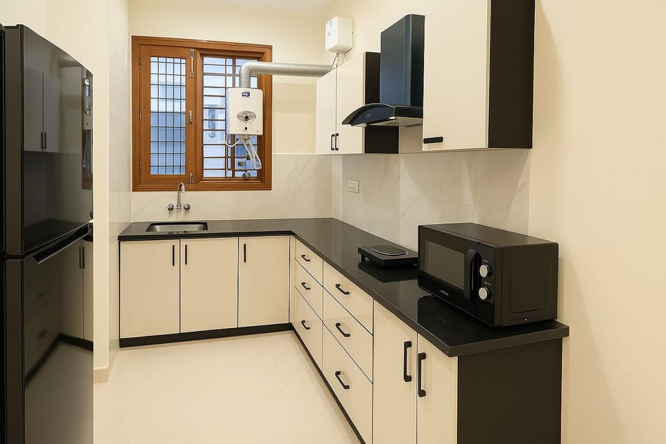 Deluxe Apartment, Balcony, City View | Private kitchen