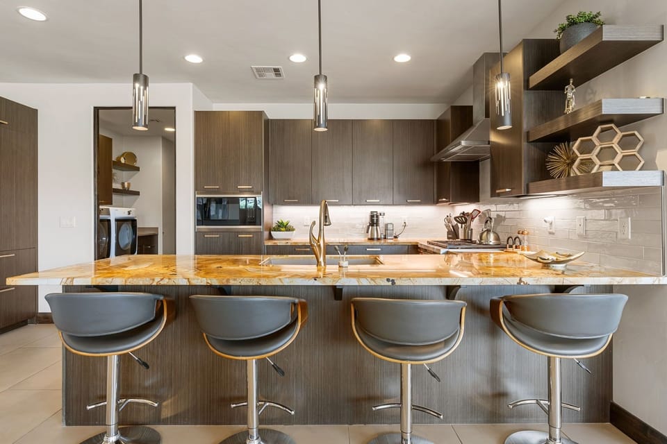 House, 4 Bedrooms | Private kitchen | Coffee/tea maker, fridge, oven, toaster