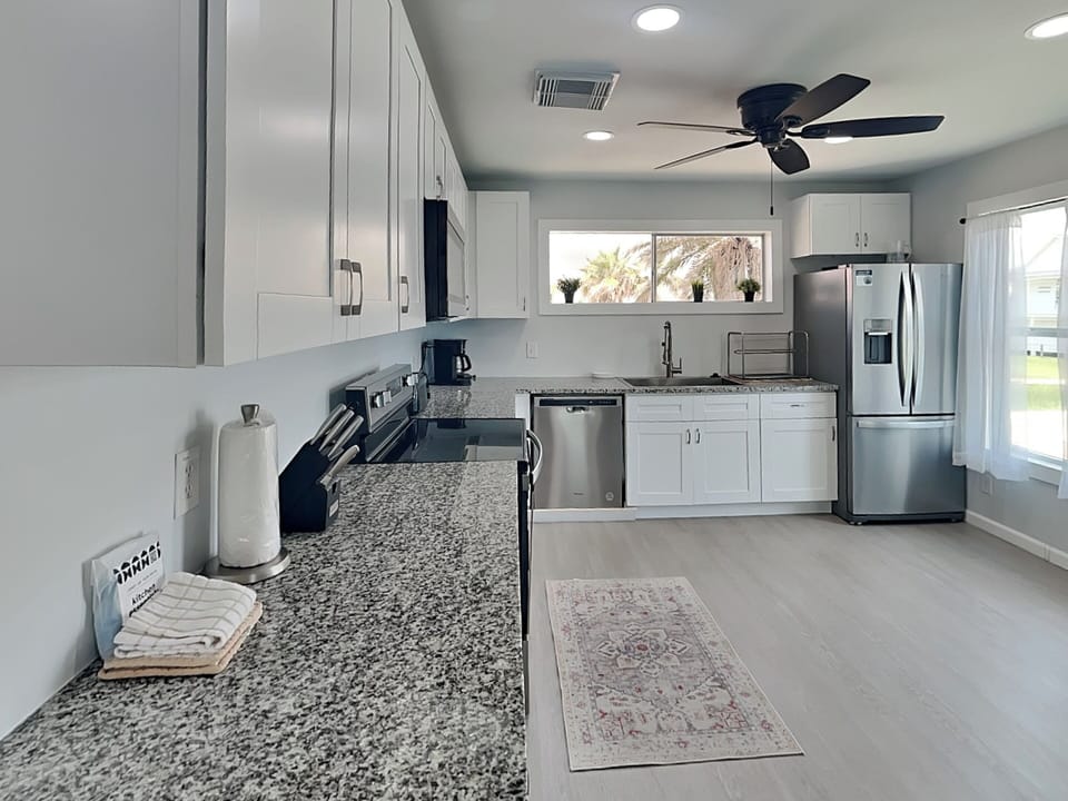 House (3 Bedrooms) | Property amenity