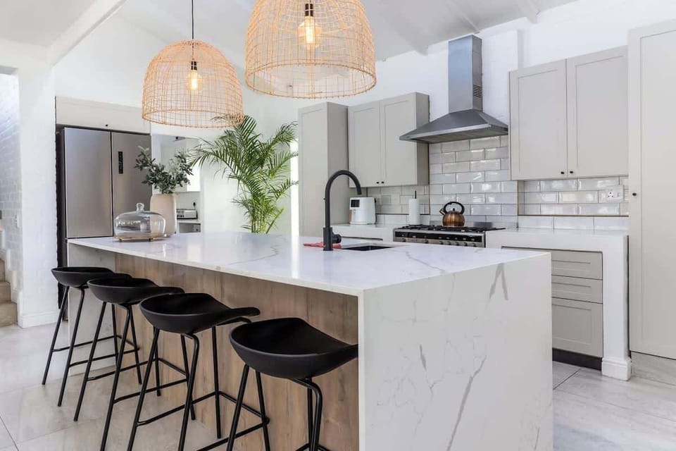 House, Multiple Beds, Pool Access, Pool View (Flamingo Villa ) | Private kitchen | Fridge, microwave, oven, stovetop