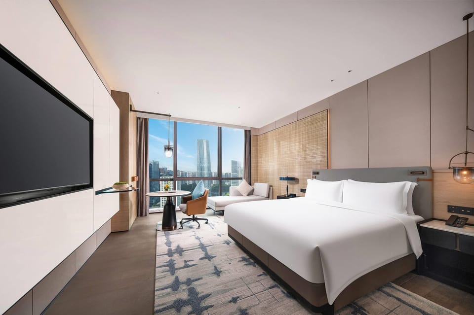 Superior Room, 1 King Bed | Down comforters, free minibar, iron/ironing board