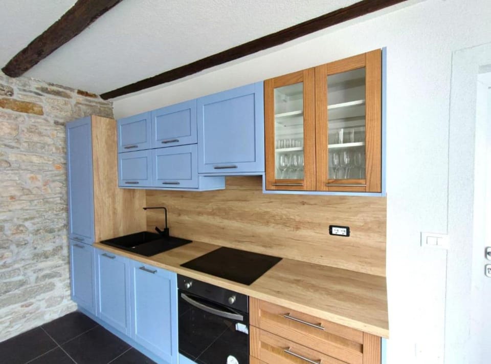 Villa (Villa Galant with Pool & Sauna Maruž) | Private kitchen | Fridge