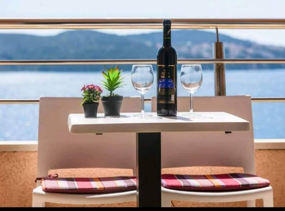 Apartment (Two-Bedroom Apartment With Sea View) | Balcony