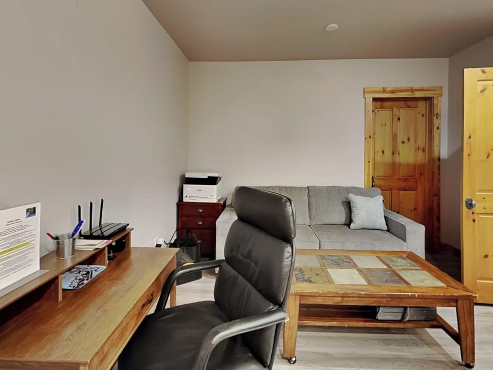 House (3 Bedrooms) | Property amenity