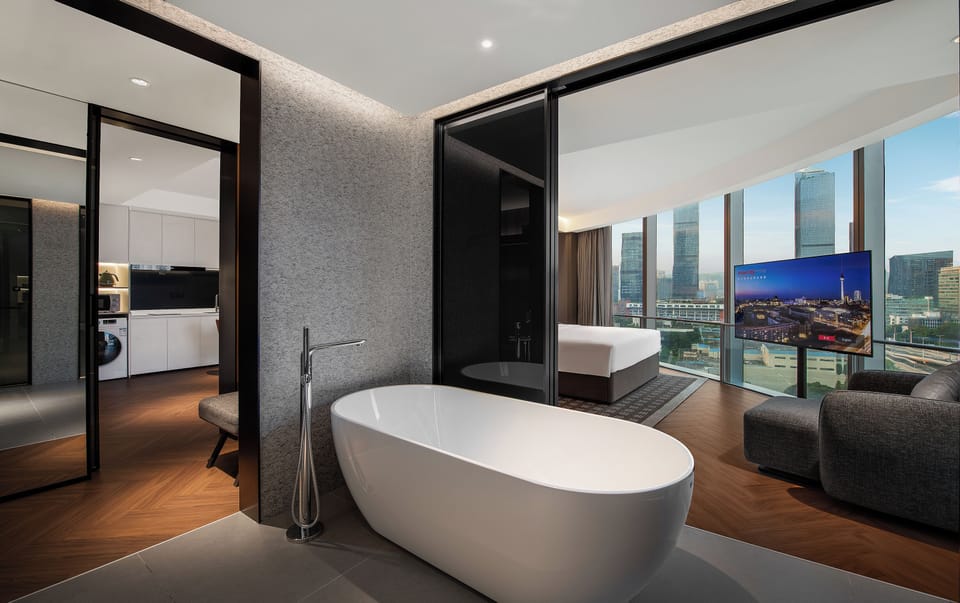 Superior Suite, City View | Bathroom | Free toiletries, hair dryer, bathrobes, slippers