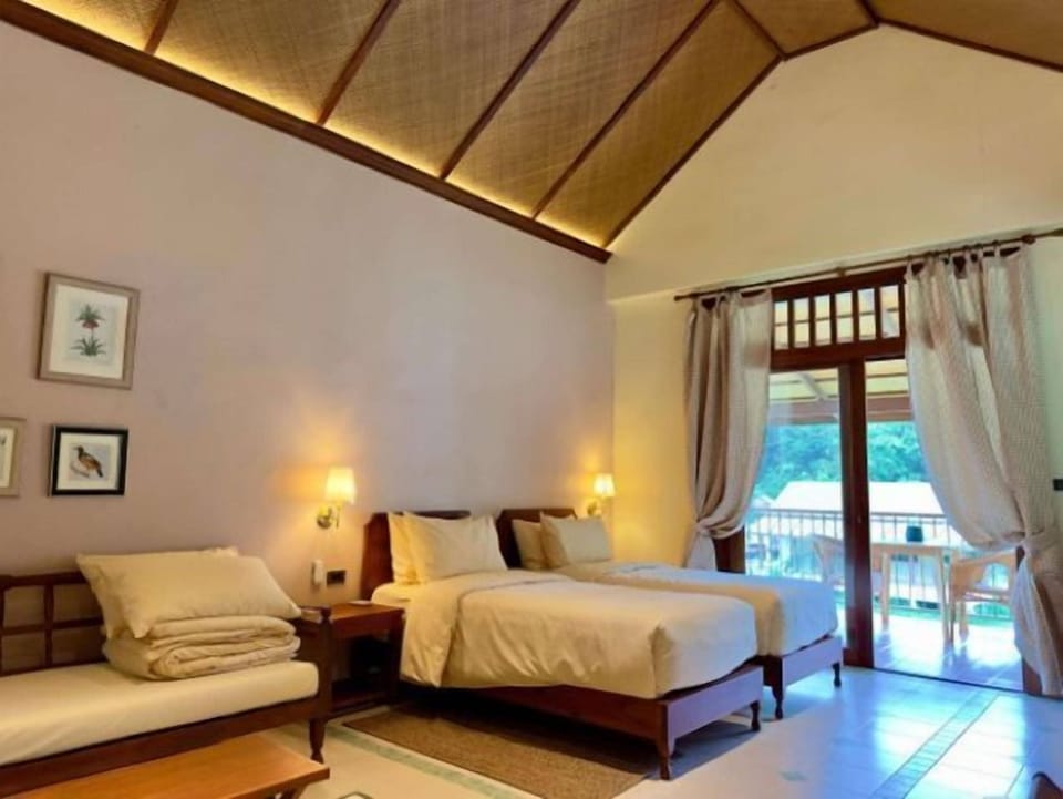 Canopy Room | Premium bedding, minibar, in-room safe, desk