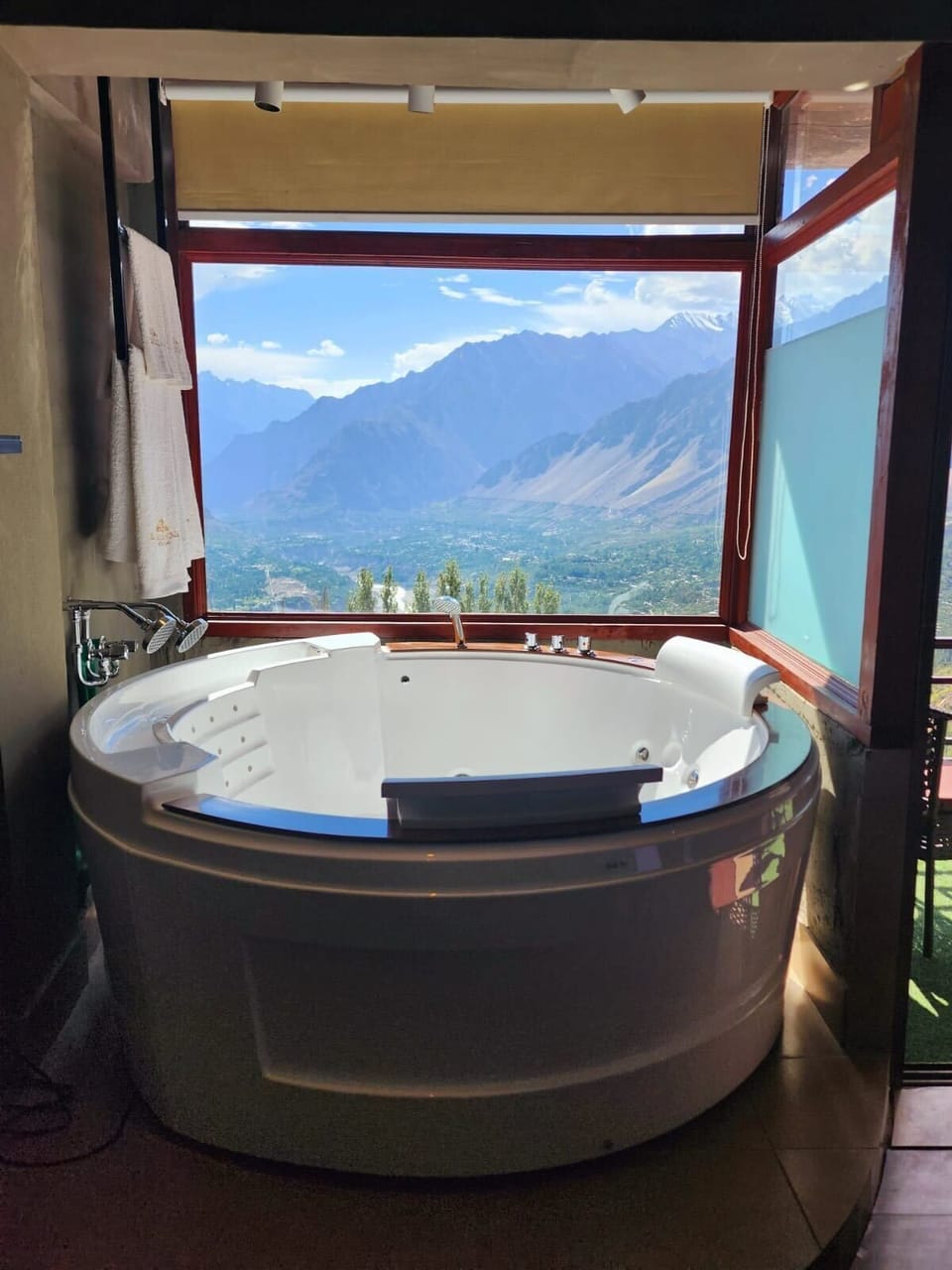 Honeymoon Suite | In-room safe, soundproofing, iron/ironing board (on request)