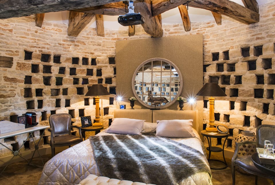 Le Pigeonnier  | In-room safe, individually decorated, desk, soundproofing