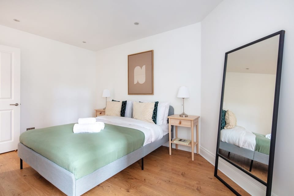 City Apartment, 1 Double Bed with Sofa bed, Non Smoking, City View | Iron/ironing board, cribs/infant beds, travel crib, free WiFi